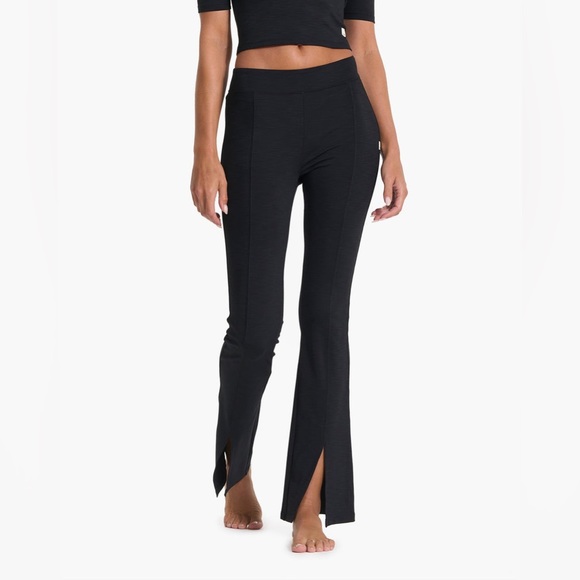 Vuori Pants - Lux Rib Split Bootcut